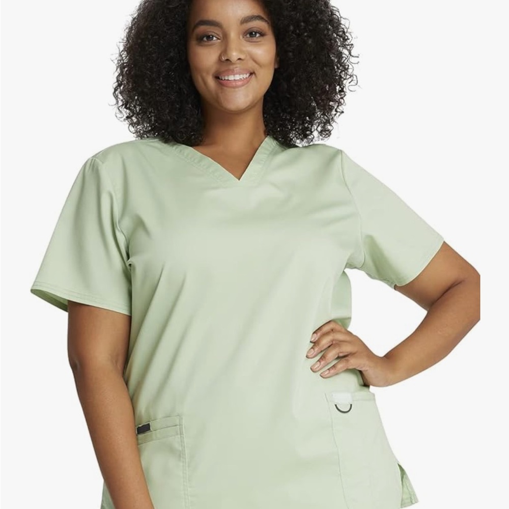 Scrubs SET Top & Pants by Cherokee. Cucumber green. Excellent condition!